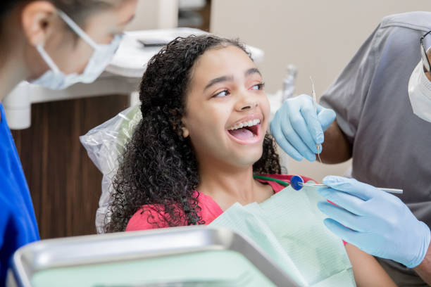 Best Broken Tooth Emergency  in Elmendorf, TX